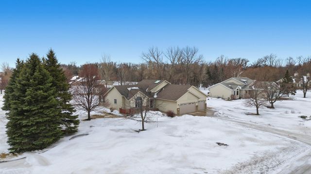 1609 40th Avenue N, Moorhead, MN 56560