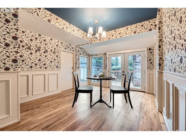 5417 Sw GARDEN HOME Rd, Portland, OR 97219