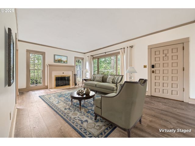 5417 Sw GARDEN HOME Rd, Portland, OR 97219