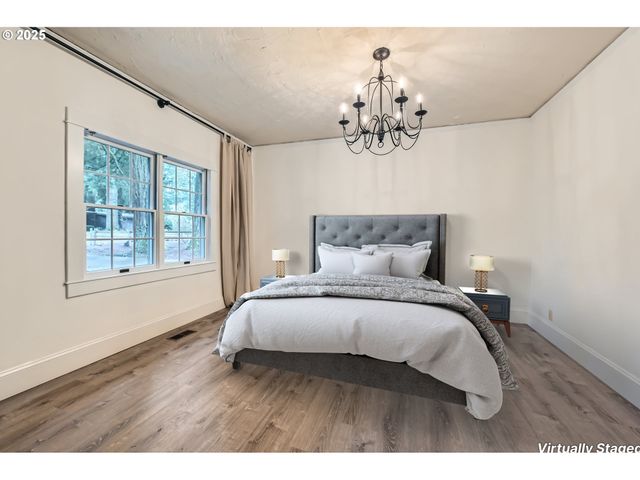 5417 Sw GARDEN HOME Rd, Portland, OR 97219