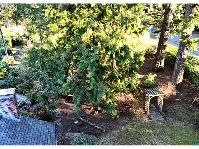 5417 Sw GARDEN HOME Rd, Portland, OR 97219
