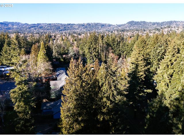 5417 Sw GARDEN HOME Rd, Portland, OR 97219