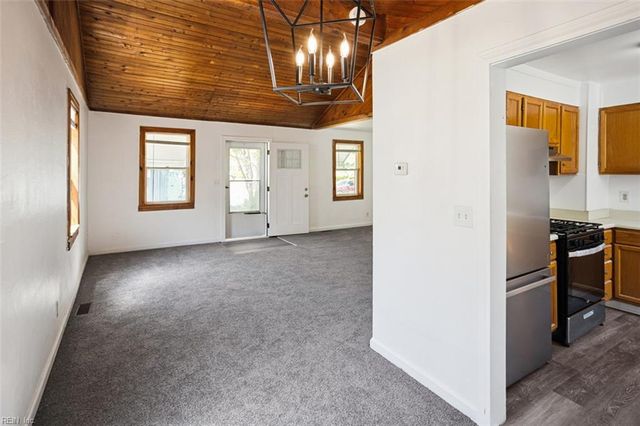 7450 Tyndale CT, Norfolk, VA 23505