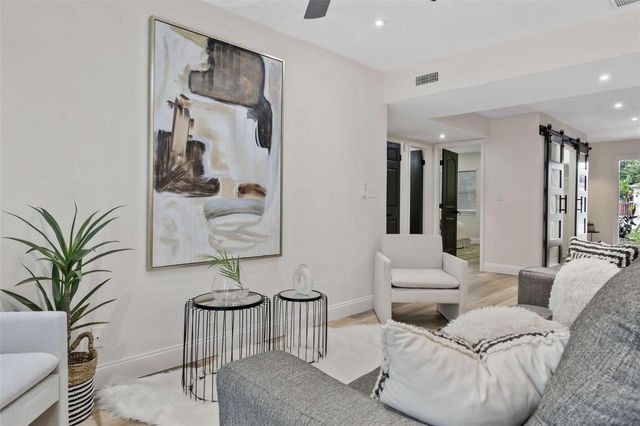 4412 W PEARL AVENUE, Tampa, FL 33611