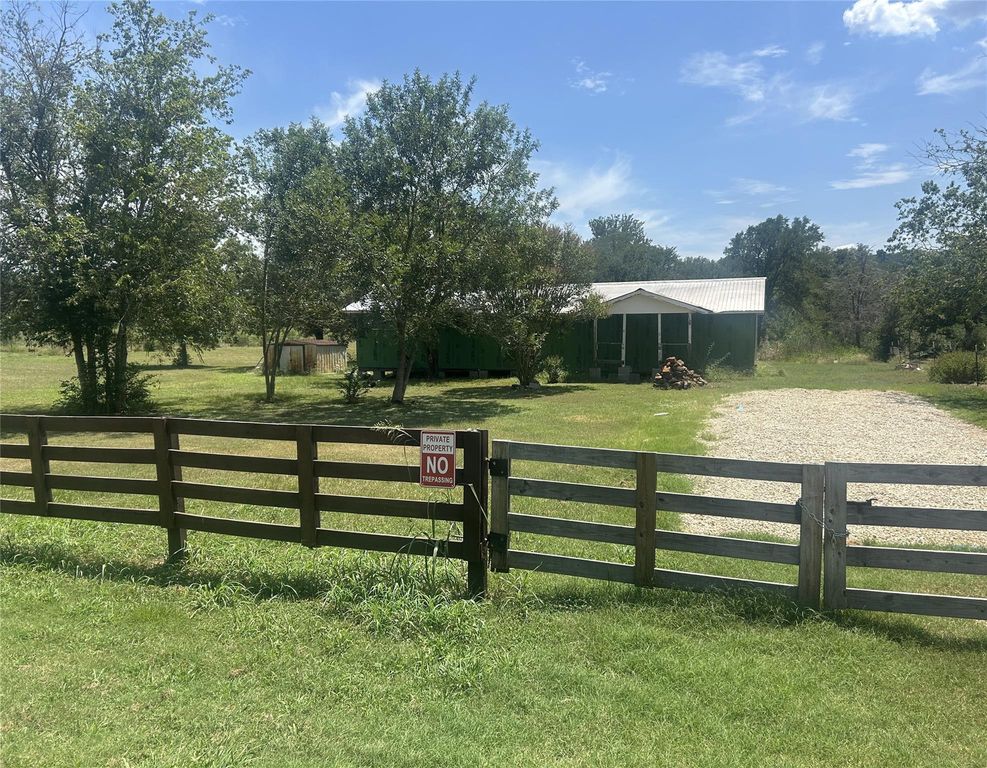 2175 Old Highway 20, Mcdade, TX 78650