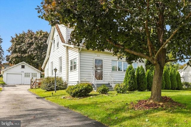 138 S BISHOP AVE, Springfield, PA 19064