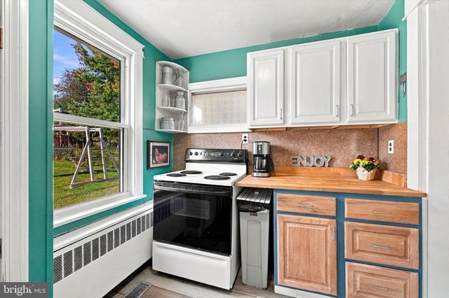 138 S BISHOP AVE, Springfield, PA 19064