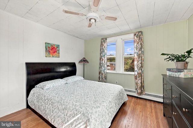 138 S BISHOP AVE, Springfield, PA 19064