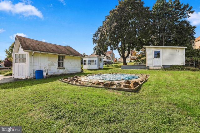 138 S BISHOP AVE, Springfield, PA 19064