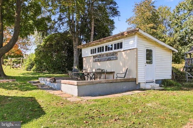 138 S BISHOP AVE, Springfield, PA 19064