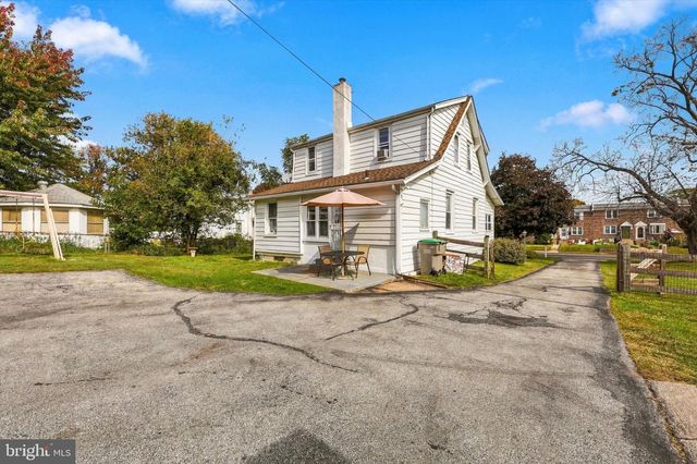 138 S BISHOP AVE, Springfield, PA 19064