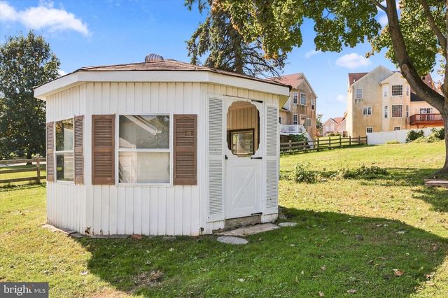 138 S BISHOP AVE, Springfield, PA 19064