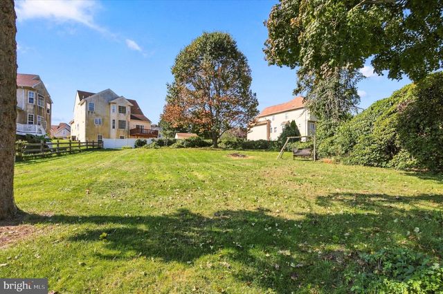138 S BISHOP AVE, Springfield, PA 19064