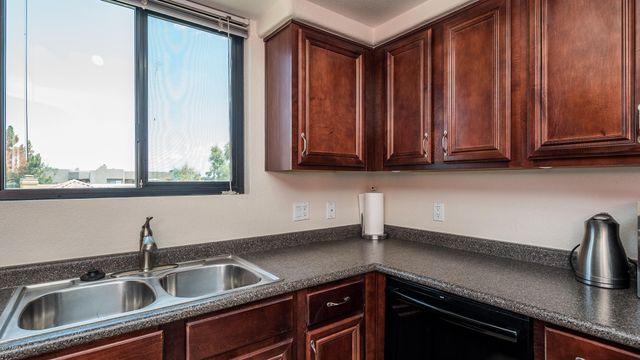 4925 E DESERT COVE Avenue 363, Scottsdale, AZ 85254