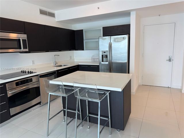 90 SW 3rd St 2314, Miami, FL 33130