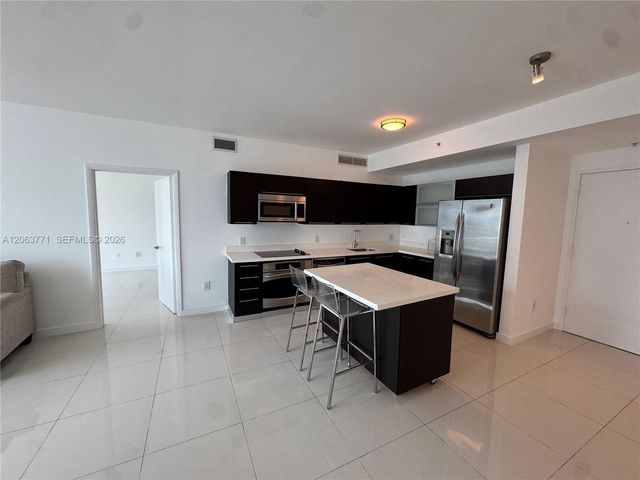 90 SW 3rd St 2314, Miami, FL 33130