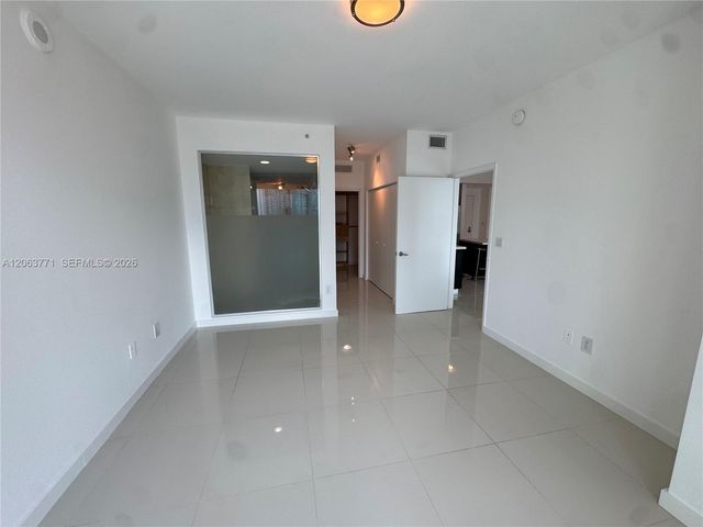 90 SW 3rd St 2314, Miami, FL 33130