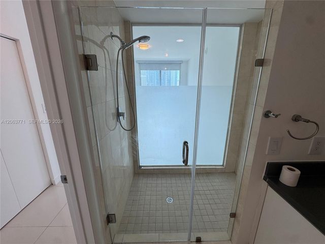 90 SW 3rd St 2314, Miami, FL 33130