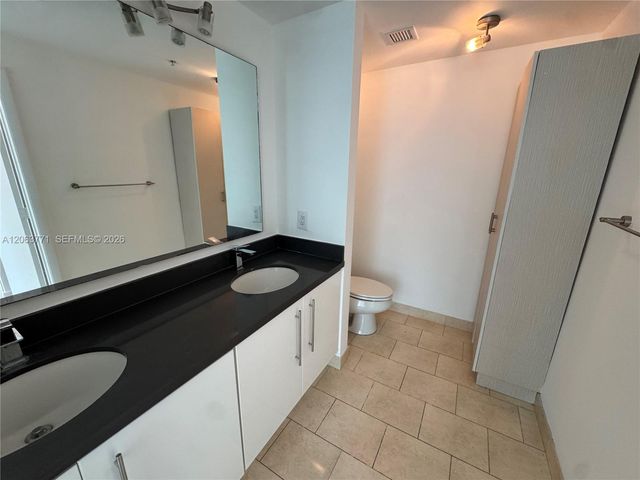 90 SW 3rd St 2314, Miami, FL 33130