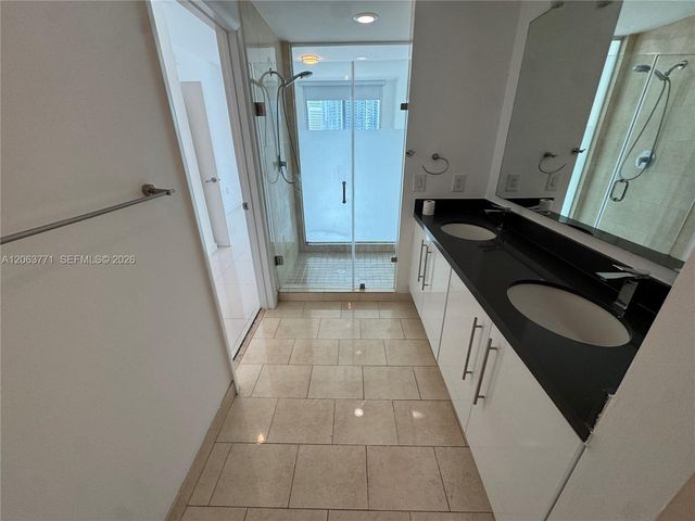 90 SW 3rd St 2314, Miami, FL 33130