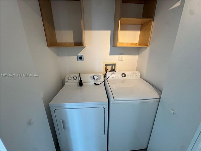 90 SW 3rd St 2314, Miami, FL 33130