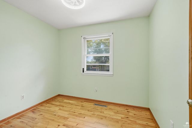 1505 Lilac Lane, Wamego, KS 66547