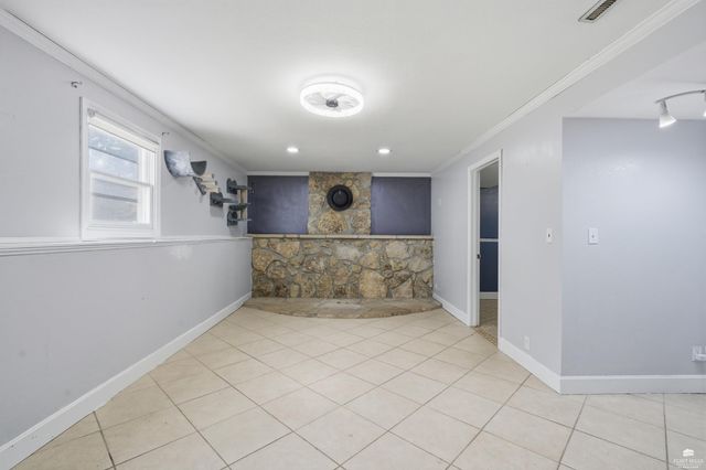 1505 Lilac Lane, Wamego, KS 66547