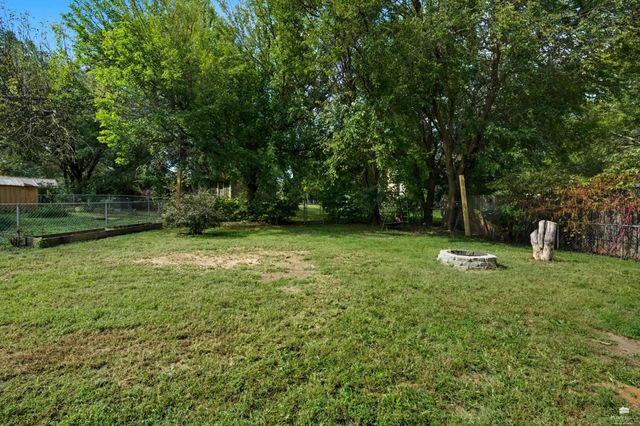 1505 Lilac Lane, Wamego, KS 66547