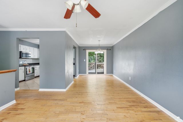 1505 Lilac Lane, Wamego, KS 66547