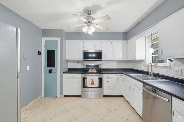 1505 Lilac Lane, Wamego, KS 66547