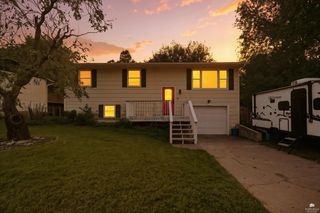 1505 Lilac Lane, Wamego, KS 66547