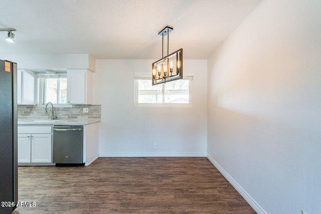 4943 E INDIAN SCHOOL Road 4, Phoenix, AZ 85018