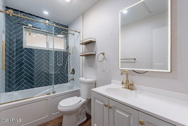 4943 E INDIAN SCHOOL Road 4, Phoenix, AZ 85018