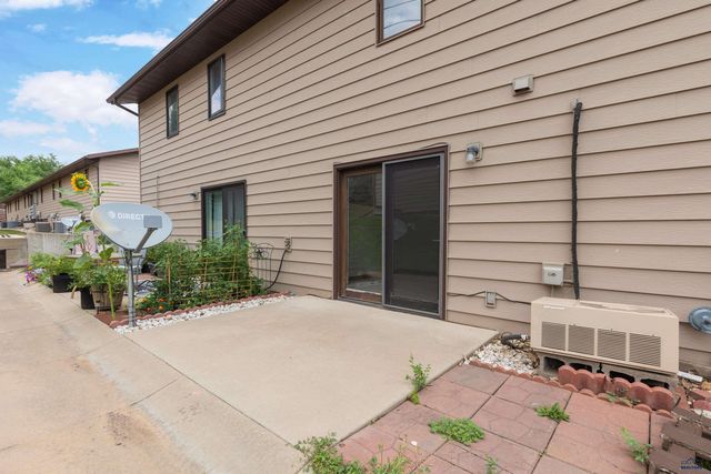 743 PLUM TREE LN, Rapid City, SD 57702