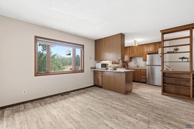 743 PLUM TREE LN, Rapid City, SD 57702