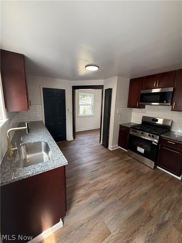 3537 Silsby Road, University Heights, OH 44118