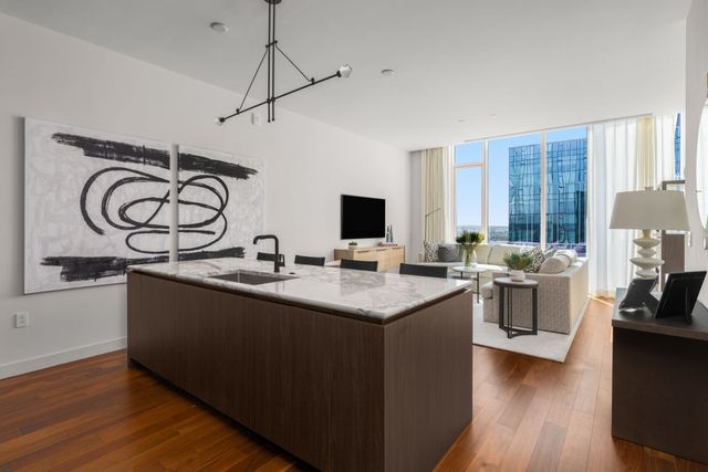 160 2nd Ave S Apt 2104, Nashville, TN 37201