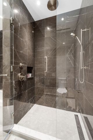 160 2nd Ave S Apt 2104, Nashville, TN 37201