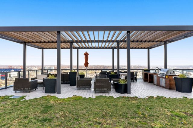 160 2nd Ave S Apt 2104, Nashville, TN 37201