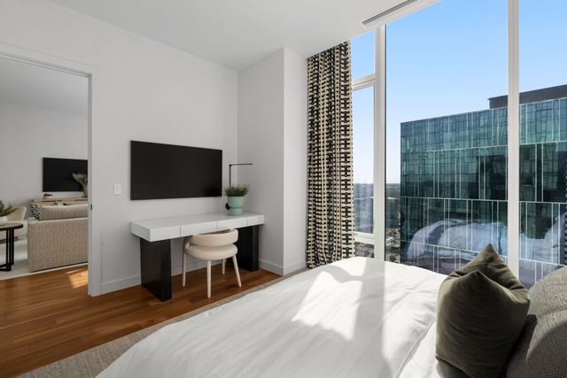 160 2nd Ave S Apt 2104, Nashville, TN 37201