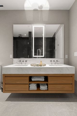 160 2nd Ave S Apt 2104, Nashville, TN 37201