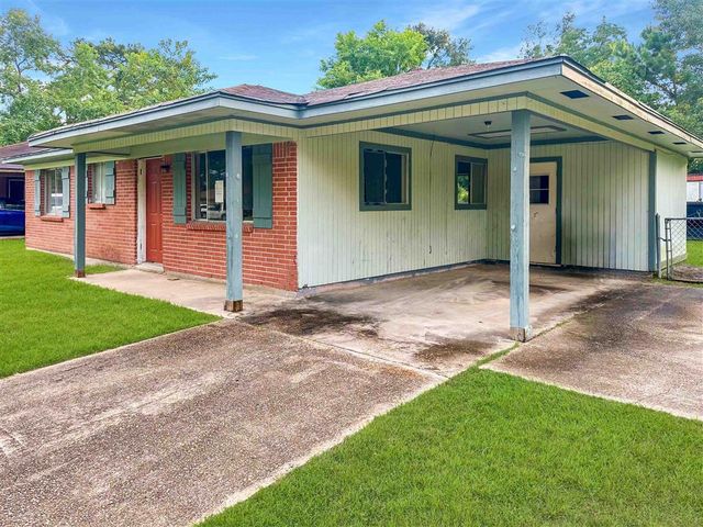 413 Magnolia Street, New Llano, LA 71461