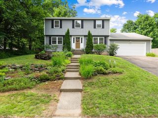 20 Sandalwood Road, South Burlington, VT 05403