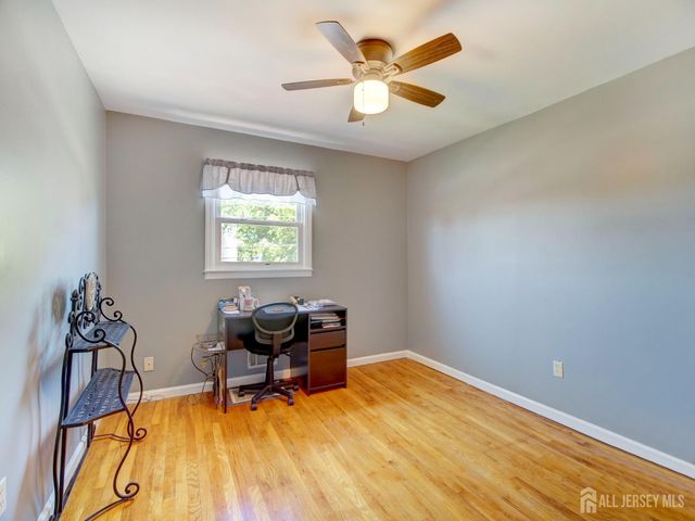 60 S Cliff Road S, Colonia, NJ 07067