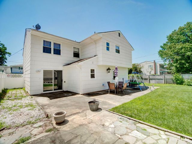 60 S Cliff Road S, Colonia, NJ 07067