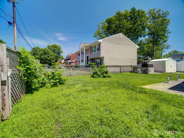 60 S Cliff Road S, Colonia, NJ 07067