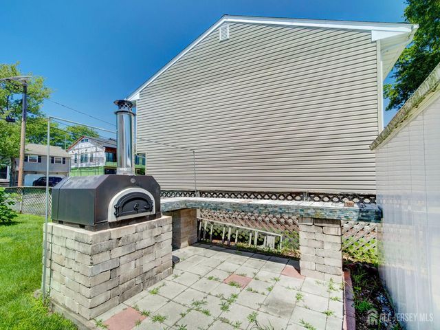 60 S Cliff Road S, Colonia, NJ 07067