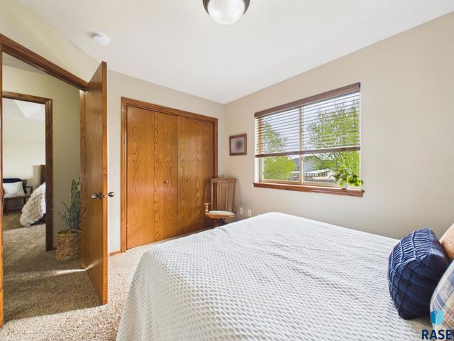 506 Troy Ave Avenue, Harrisburg, SD 57032
