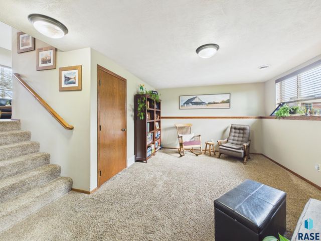 506 Troy Ave Avenue, Harrisburg, SD 57032