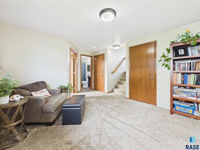 506 Troy Ave Avenue, Harrisburg, SD 57032